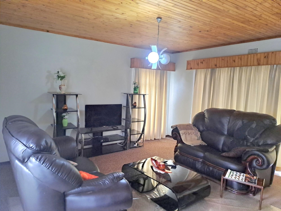 3 Bedroom Property for Sale in Breaunanda Gauteng