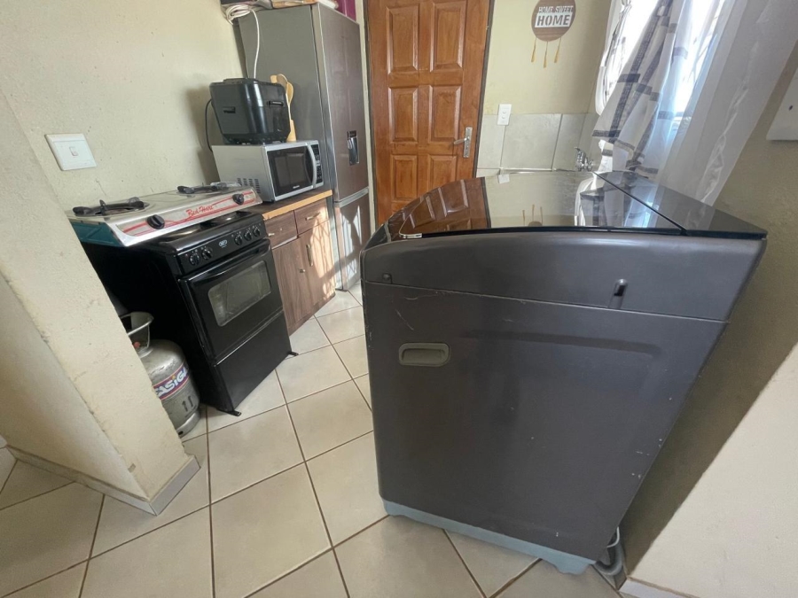 3 Bedroom Property for Sale in Azaadville Gardens Gauteng