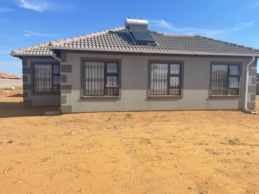 3 Bedroom Property for Sale in Azaadville Gardens Gauteng