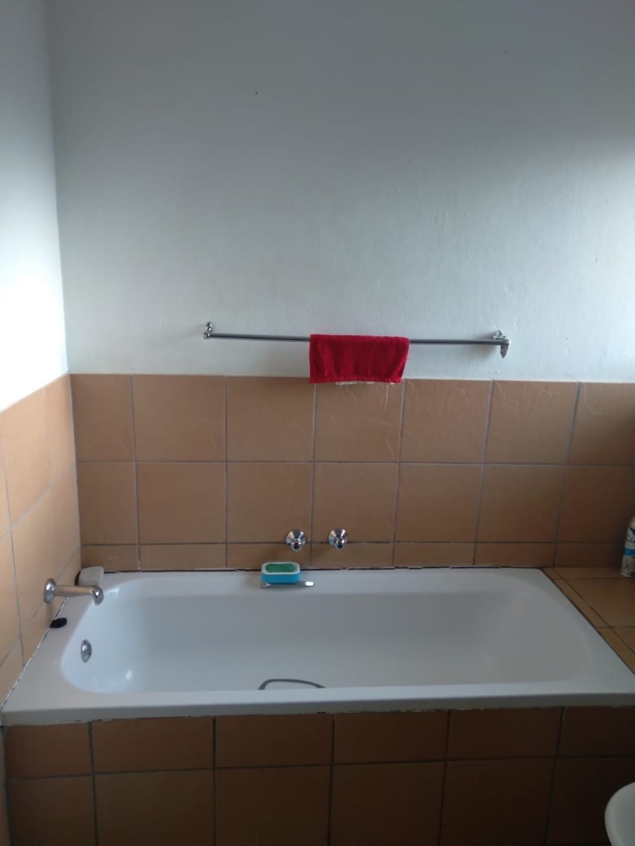 2 Bedroom Property for Sale in Greenhills Ext 3 Gauteng