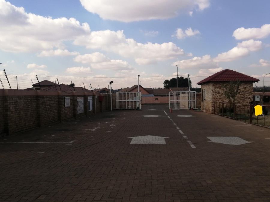 2 Bedroom Property for Sale in Greenhills Ext 3 Gauteng