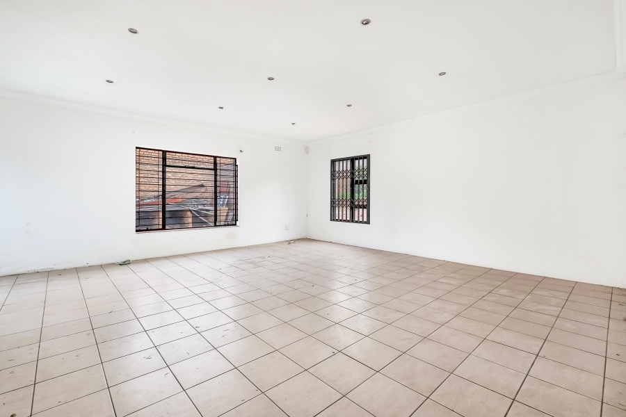4 Bedroom Property for Sale in Morningside Manor Gauteng