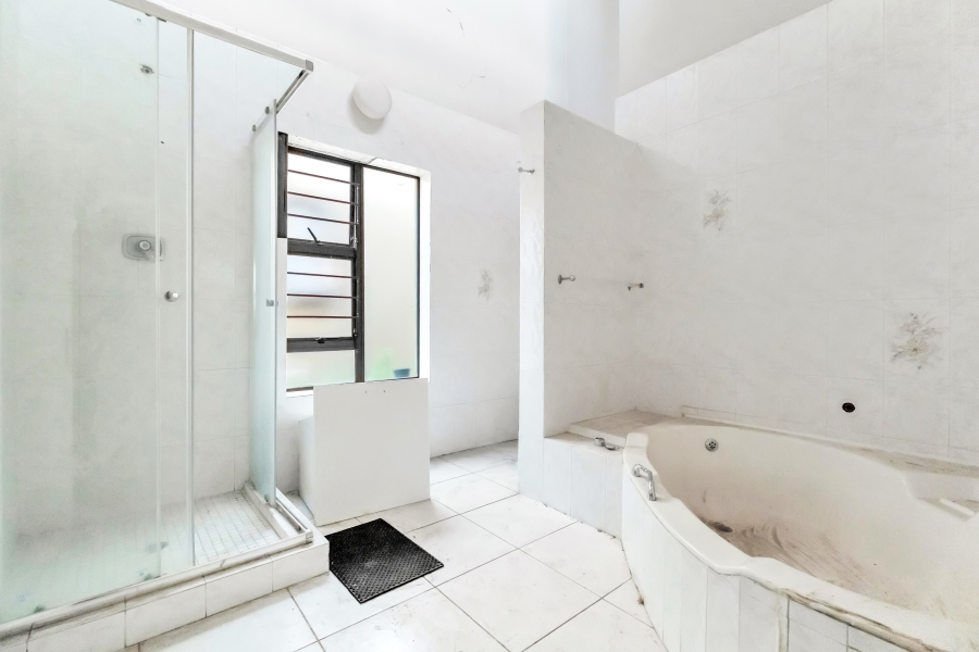 4 Bedroom Property for Sale in Morningside Manor Gauteng