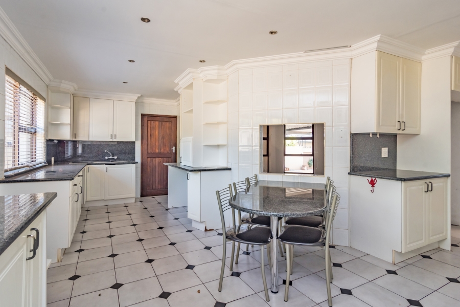 4 Bedroom Property for Sale in Noordheuwel Gauteng