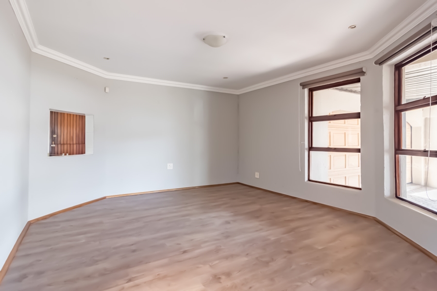 4 Bedroom Property for Sale in Noordheuwel Gauteng