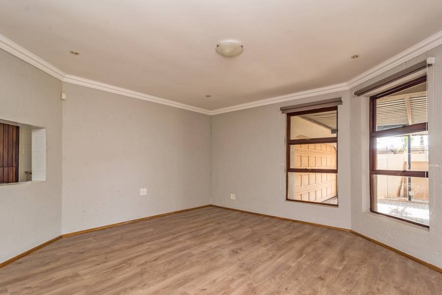 4 Bedroom Property for Sale in Noordheuwel Gauteng