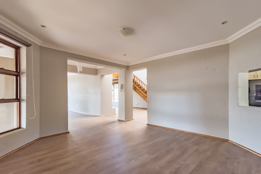 4 Bedroom Property for Sale in Noordheuwel Gauteng