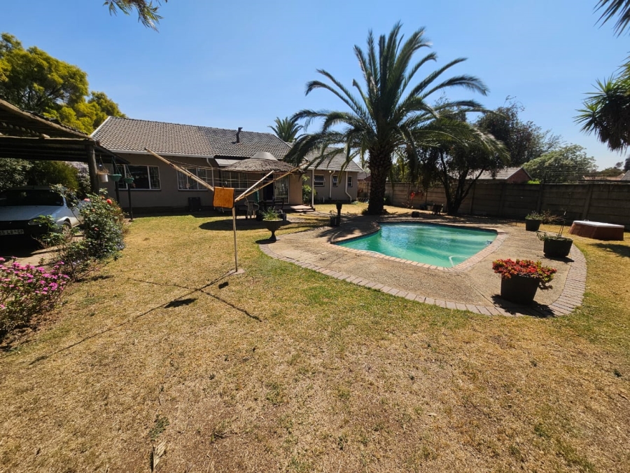4 Bedroom Property for Sale in Mayberry Park Gauteng