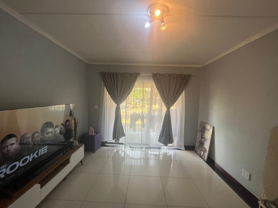 To Let 1 Bedroom Property for Rent in Noordwyk Gauteng