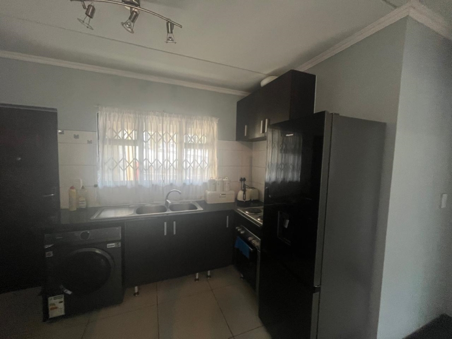 To Let 1 Bedroom Property for Rent in Noordwyk Gauteng