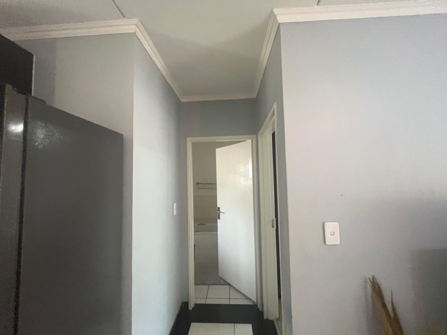 To Let 1 Bedroom Property for Rent in Noordwyk Gauteng