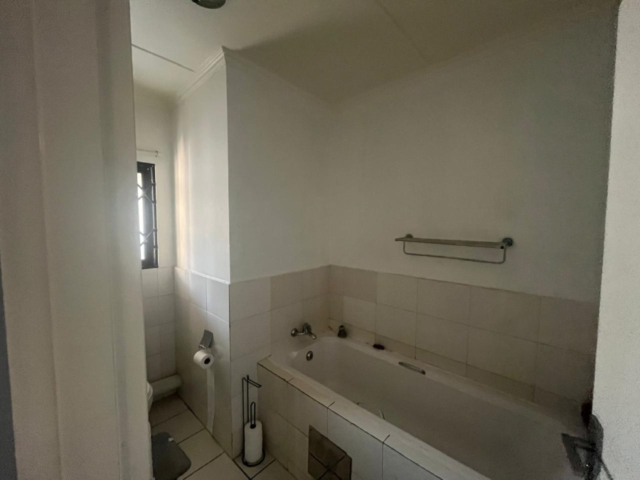 To Let 1 Bedroom Property for Rent in Noordwyk Gauteng