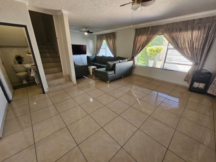 3 Bedroom Property for Sale in Brackenhurst Gauteng