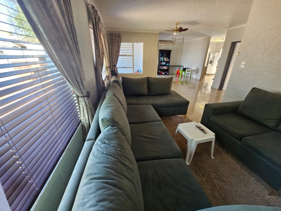 3 Bedroom Property for Sale in Brackenhurst Gauteng