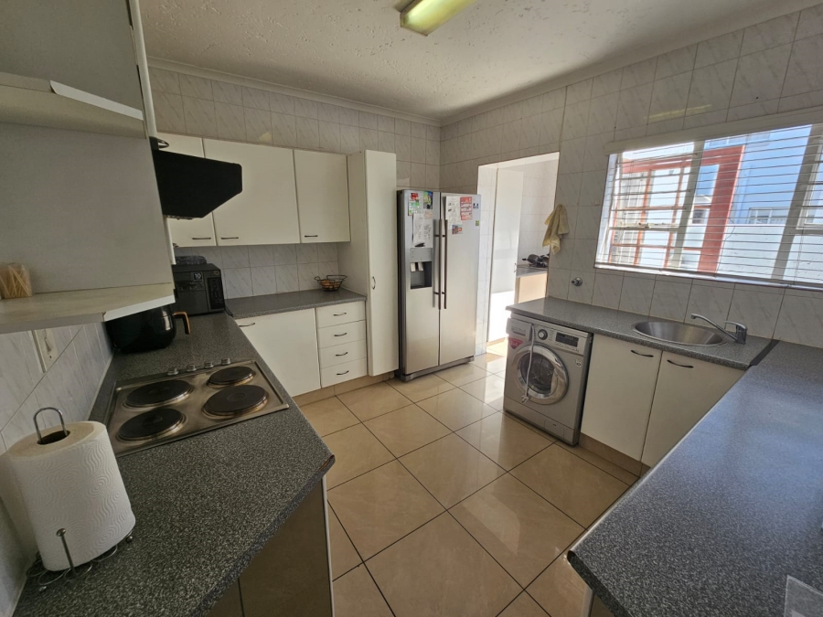 3 Bedroom Property for Sale in Brackenhurst Gauteng