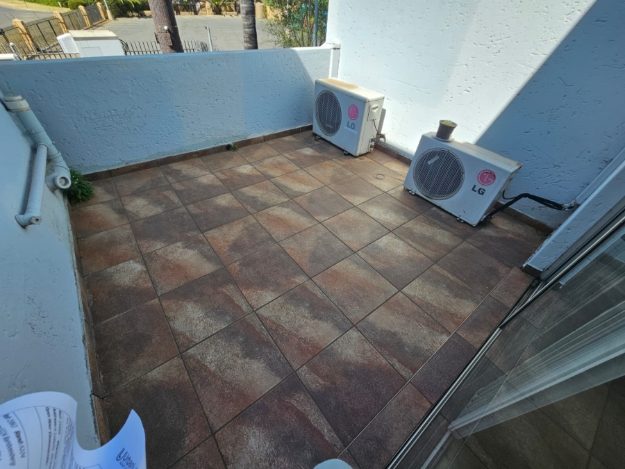 3 Bedroom Property for Sale in Brackenhurst Gauteng