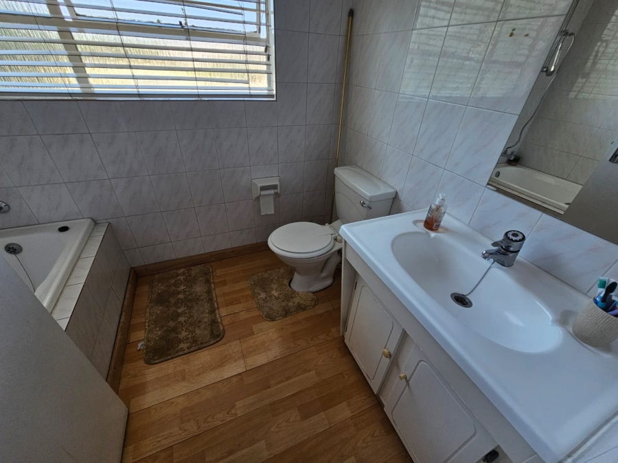 3 Bedroom Property for Sale in Brackenhurst Gauteng