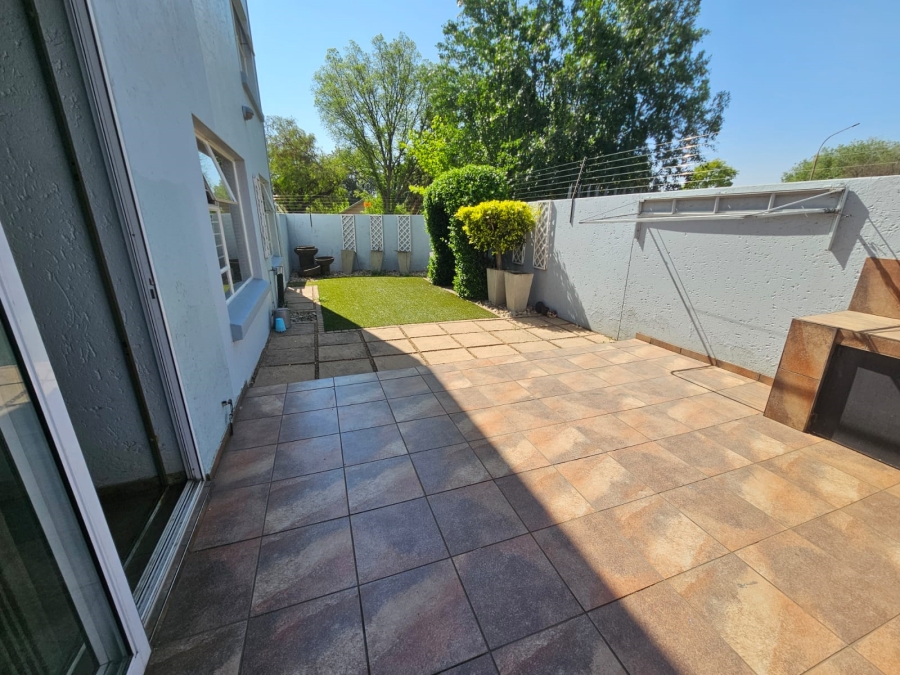 3 Bedroom Property for Sale in Brackenhurst Gauteng