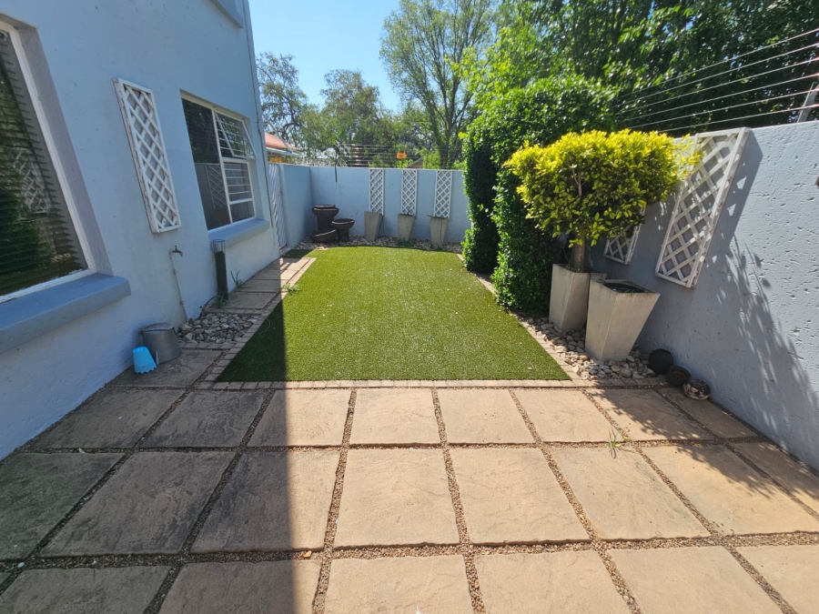 3 Bedroom Property for Sale in Brackenhurst Gauteng