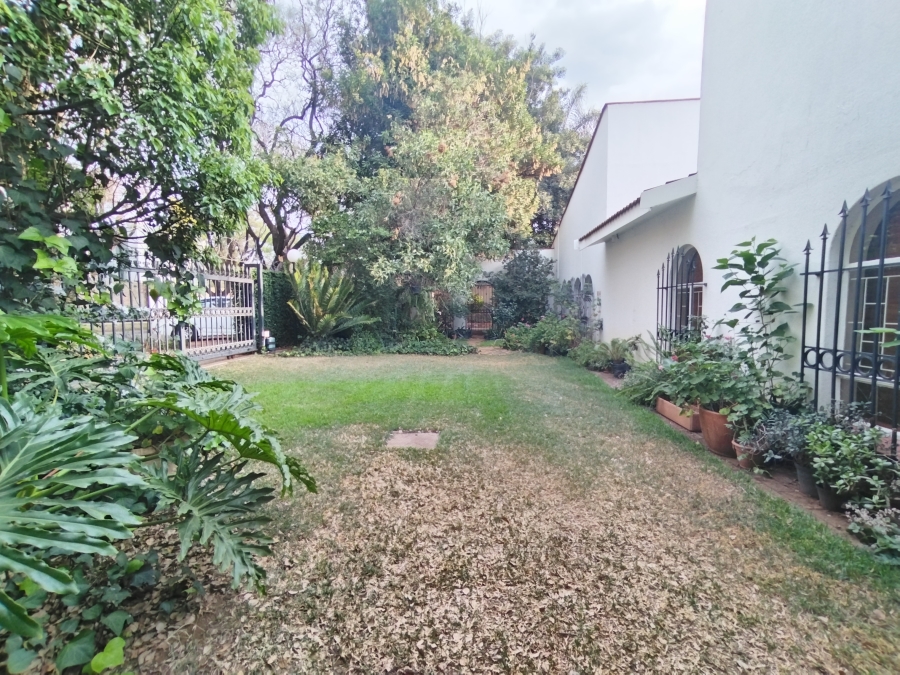 9 Bedroom Property for Sale in Baileys Muckleneuk Gauteng