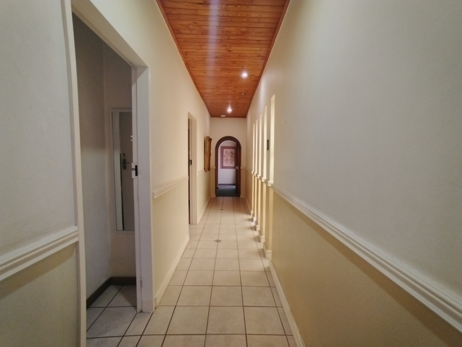 9 Bedroom Property for Sale in Baileys Muckleneuk Gauteng