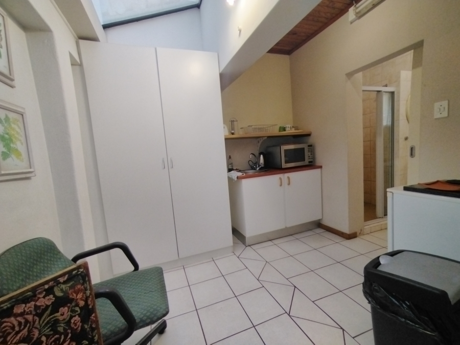 9 Bedroom Property for Sale in Baileys Muckleneuk Gauteng