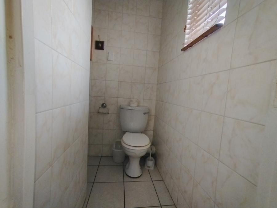 9 Bedroom Property for Sale in Baileys Muckleneuk Gauteng