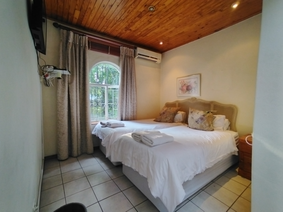 9 Bedroom Property for Sale in Baileys Muckleneuk Gauteng