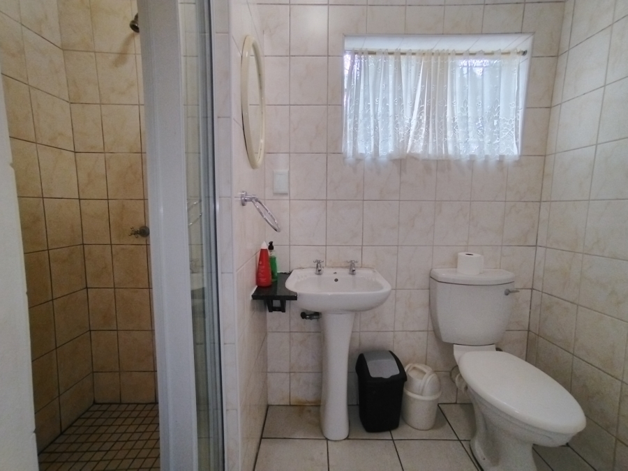 9 Bedroom Property for Sale in Baileys Muckleneuk Gauteng