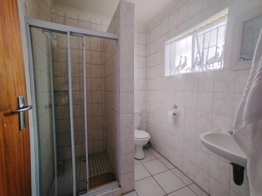 9 Bedroom Property for Sale in Baileys Muckleneuk Gauteng