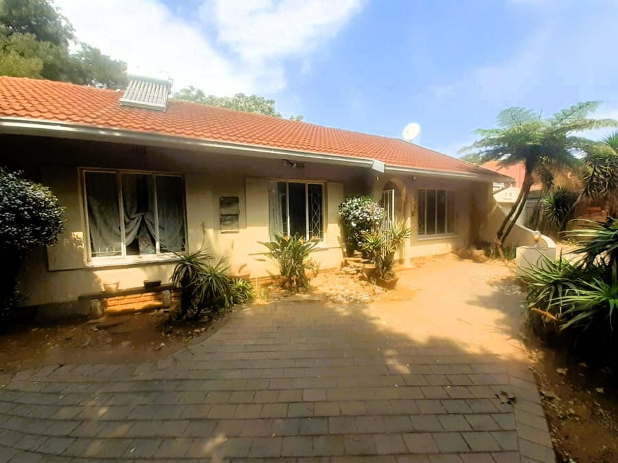 4 Bedroom Property for Sale in Beyers Park Gauteng