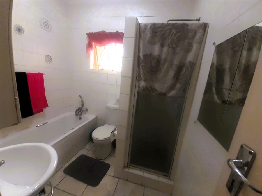 4 Bedroom Property for Sale in Beyers Park Gauteng