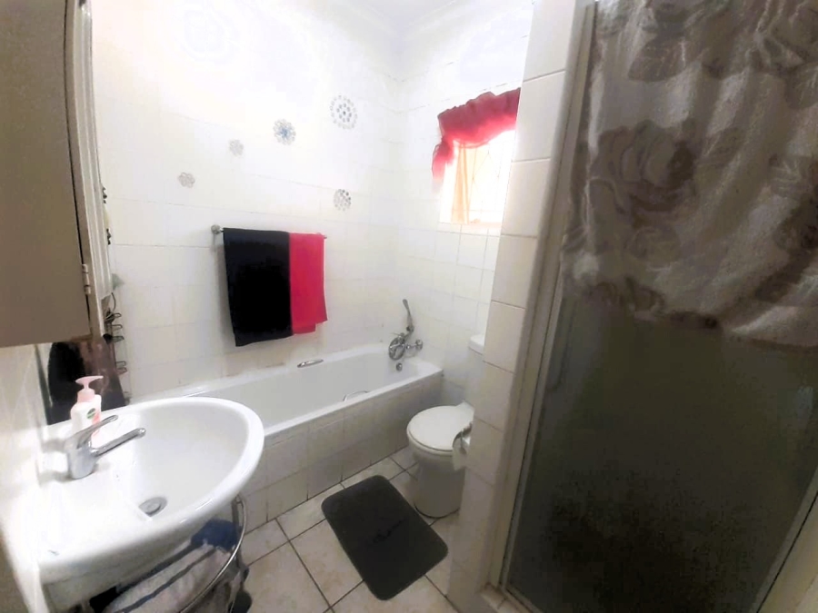 4 Bedroom Property for Sale in Beyers Park Gauteng