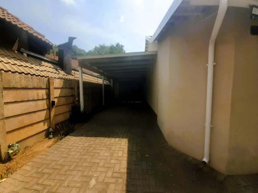 4 Bedroom Property for Sale in Beyers Park Gauteng