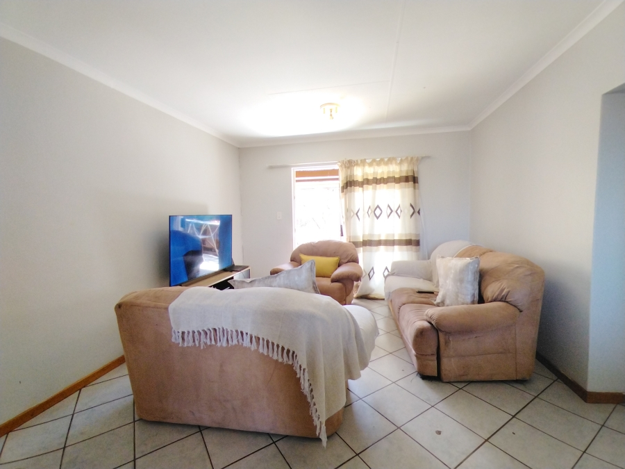 2 Bedroom Property for Sale in Die Hoewes Gauteng