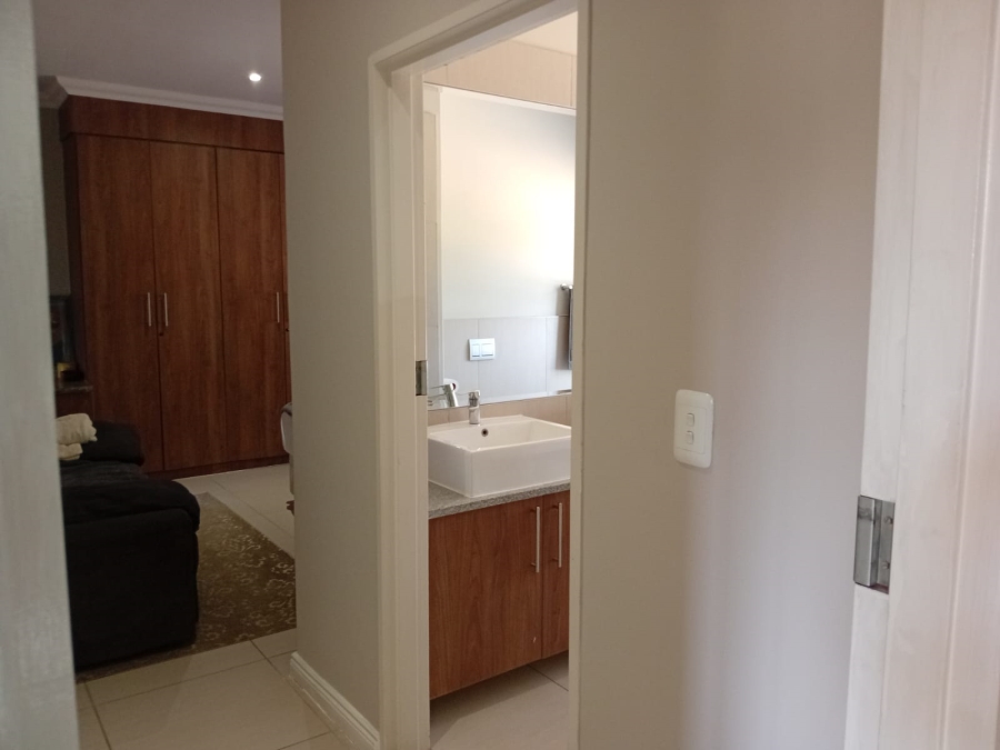 To Let 3 Bedroom Property for Rent in Moreleta Park Gauteng