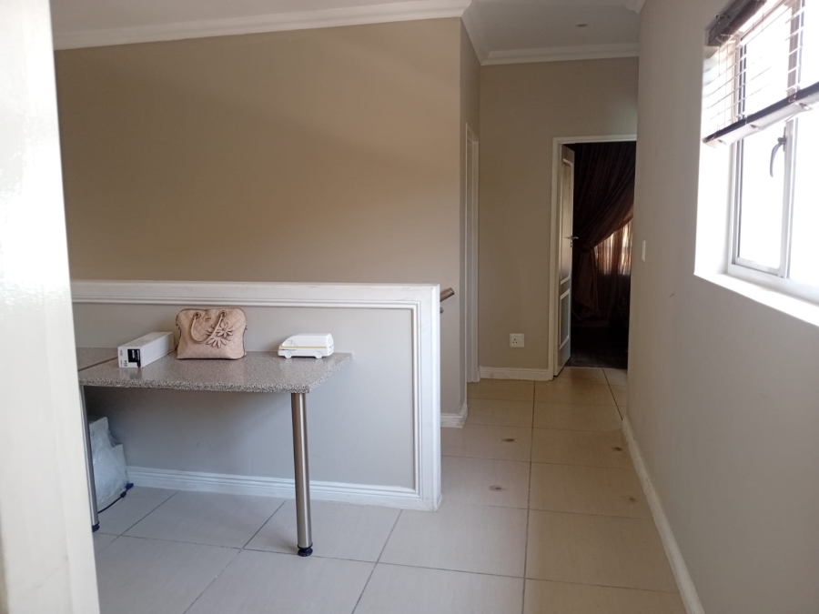 To Let 3 Bedroom Property for Rent in Moreleta Park Gauteng