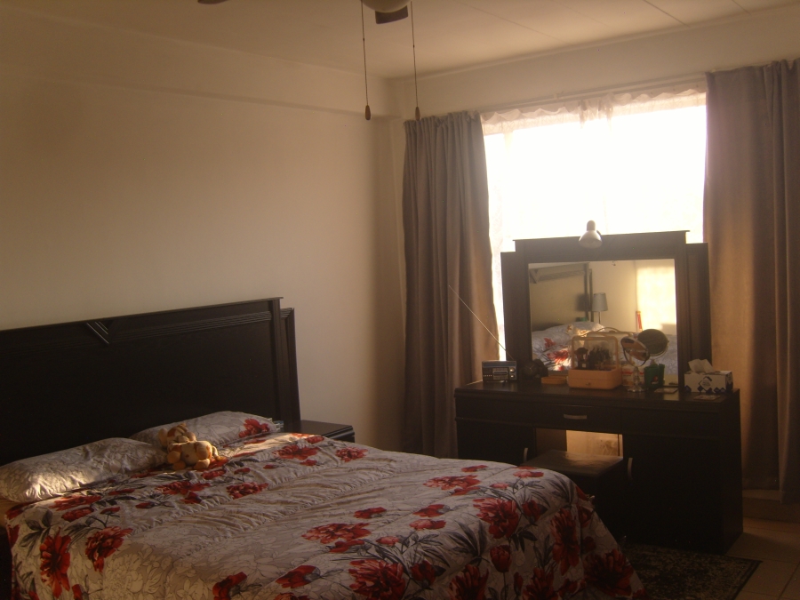 2 Bedroom Property for Sale in New Redruth Gauteng