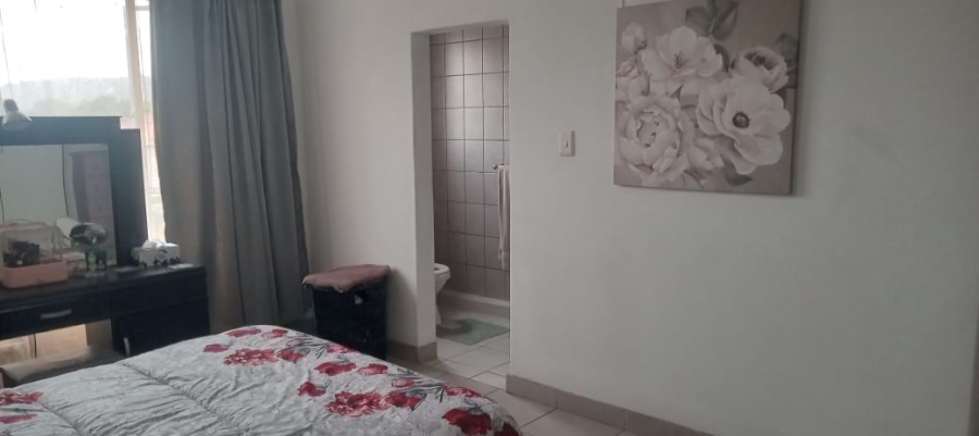 2 Bedroom Property for Sale in New Redruth Gauteng