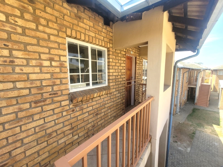 2 Bedroom Property for Sale in Amberfield Gauteng