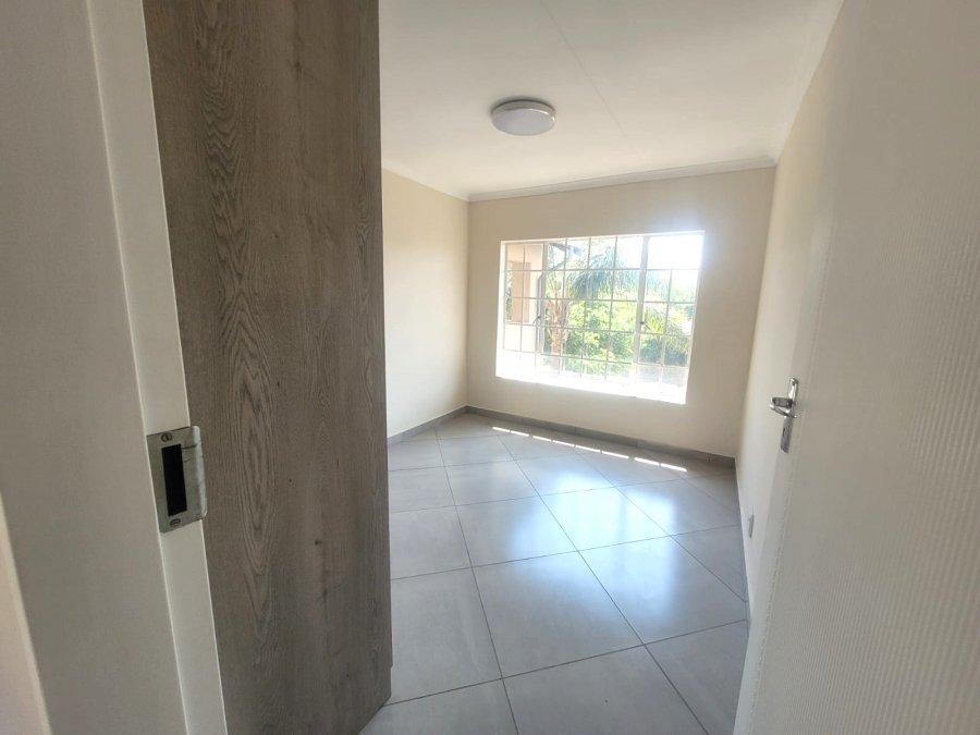 2 Bedroom Property for Sale in Amberfield Gauteng