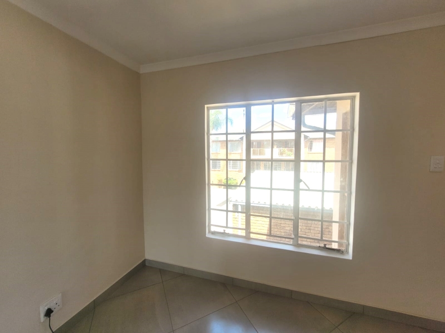 2 Bedroom Property for Sale in Amberfield Gauteng