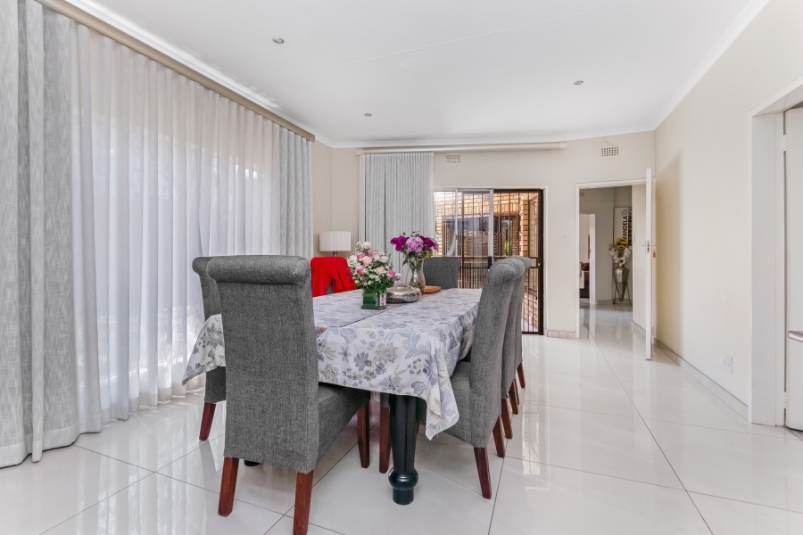 To Let 4 Bedroom Property for Rent in Morningside Manor Gauteng