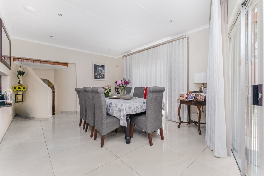 To Let 4 Bedroom Property for Rent in Morningside Manor Gauteng
