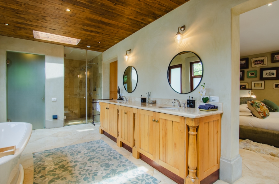 5 Bedroom Property for Sale in Waterkloof Gauteng