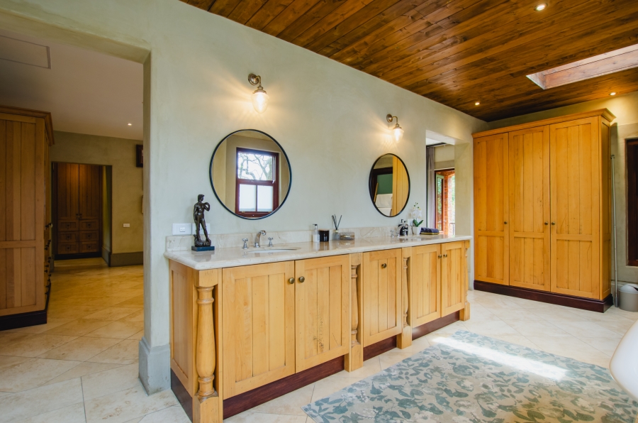 5 Bedroom Property for Sale in Waterkloof Gauteng