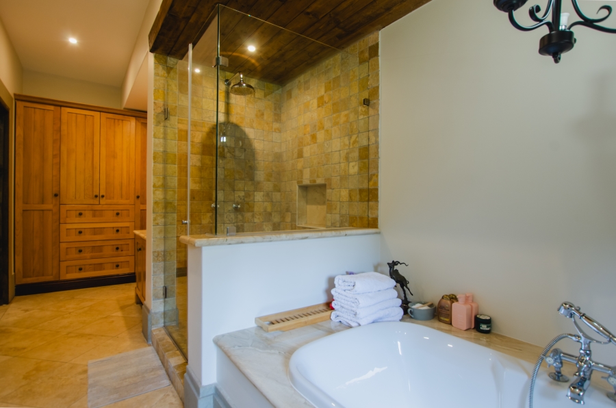 5 Bedroom Property for Sale in Waterkloof Gauteng