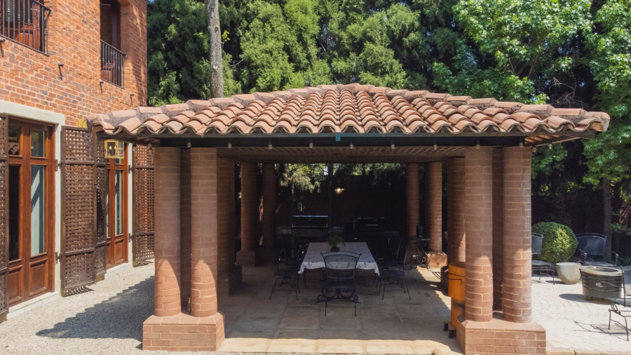 5 Bedroom Property for Sale in Waterkloof Gauteng