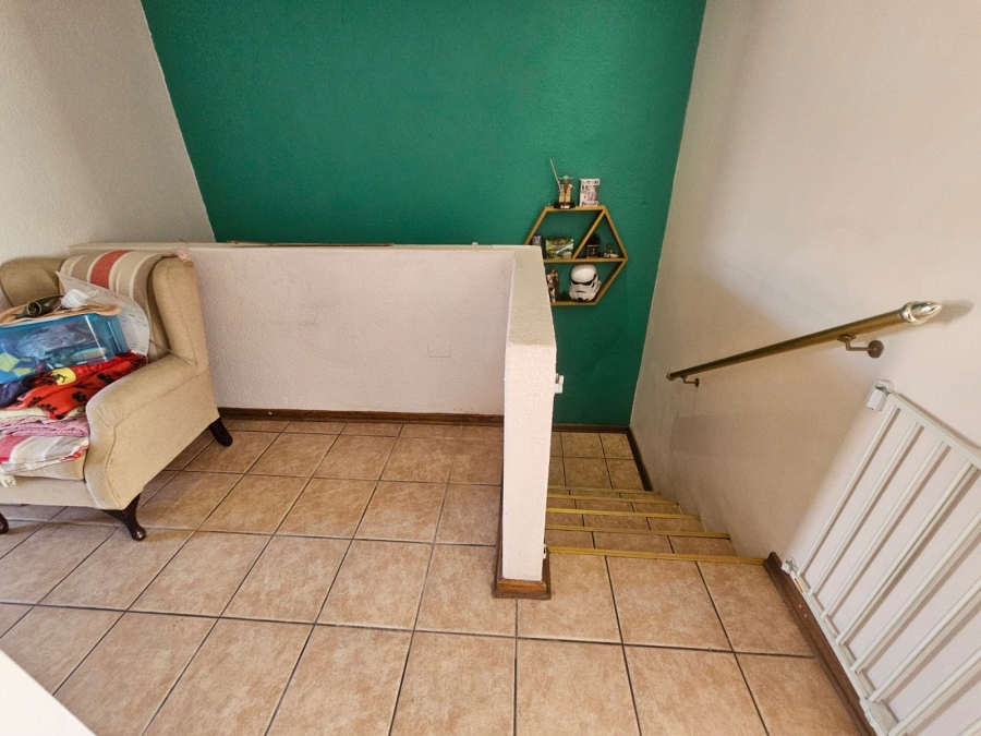 2 Bedroom Property for Sale in Brackenhurst Gauteng