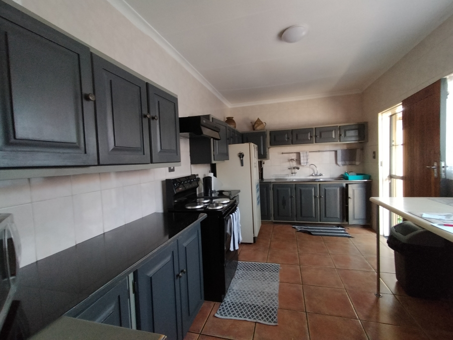 4 Bedroom Property for Sale in Discovery Gauteng